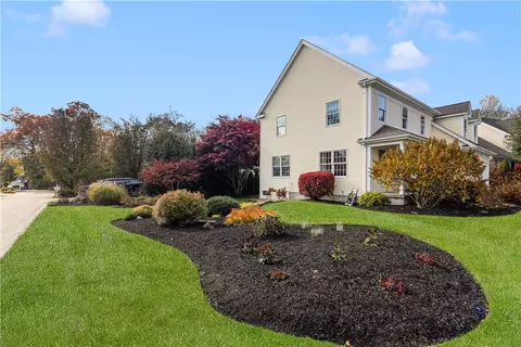 Exterior - 22 Beech Tree Pl, South Kingstown, RI 02879 photo 9 of 11