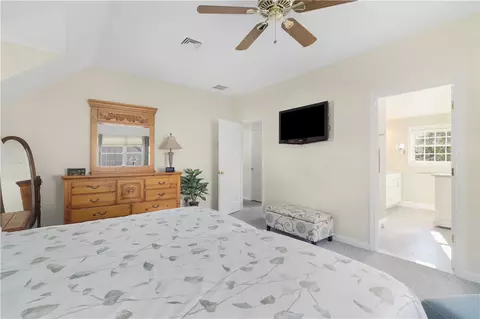 Bedroom - 22 Beech Tree Pl, South Kingstown, RI 02879 photo 2 of 5