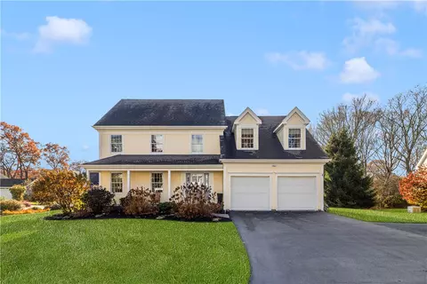 Exterior - 22 Beech Tree Pl, South Kingstown, RI 02879 photo 7 of 11