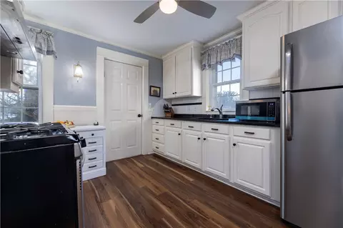Kitchen - 233 Palace Ave, Warwick, RI 02886 photo 1 of 3