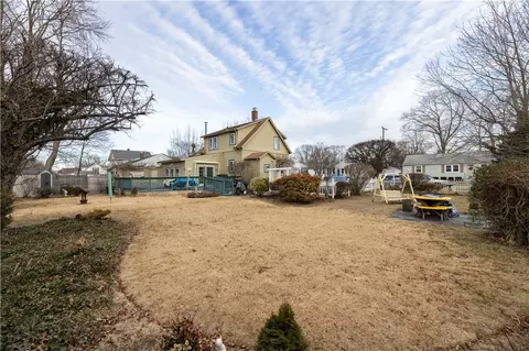 Exterior - 233 Palace Ave, Warwick, RI 02886 photo 4 of 14