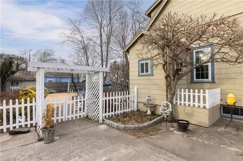 Exterior - 233 Palace Ave, Warwick, RI 02886 photo 3 of 14