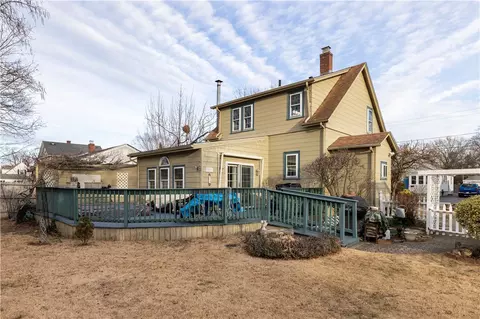 Exterior - 233 Palace Ave, Warwick, RI 02886 photo 12 of 14