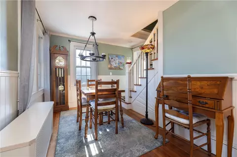 Dining - 233 Palace Ave, Warwick, RI 02886 photo 1 of 3