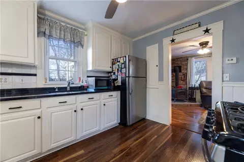 Kitchen - 233 Palace Ave, Warwick, RI 02886 photo 2 of 3