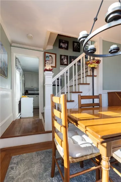 Dining - 233 Palace Ave, Warwick, RI 02886 photo 3 of 3