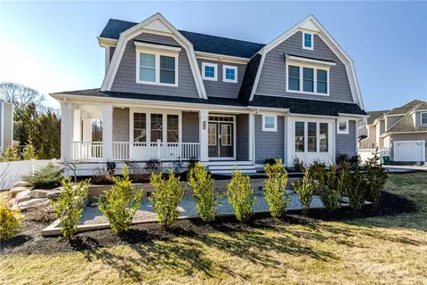 141 Fox Ridge Dr, Cranston, RI 02921