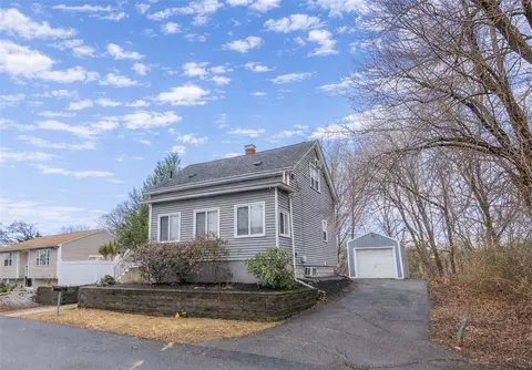 21 A St, Cumberland, RI 02864