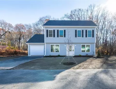 66 Medford St, Warwick, RI 02889