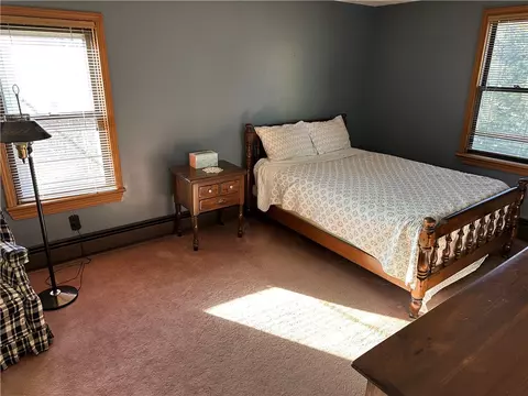 Bedroom - 47 Clara Ave, Warwick, RI 02889 photo 3 of 6