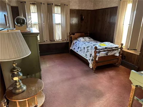 Bedroom - 47 Clara Ave, Warwick, RI 02889 photo 1 of 6