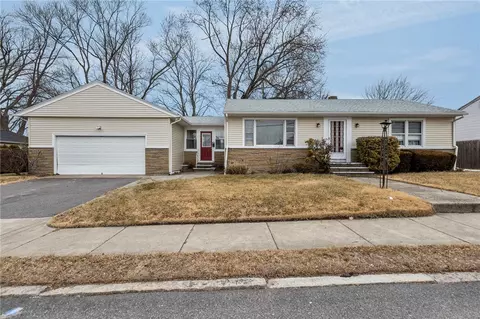 151 Chestnut Hill Ave, Cranston, RI 02920
