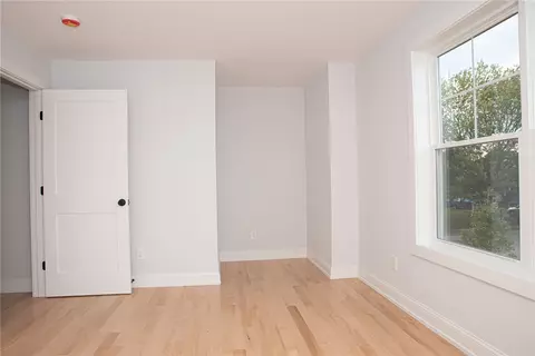 Bedroom - 6 Lillian Ct, Warwick, RI 02889 photo 1 of 5