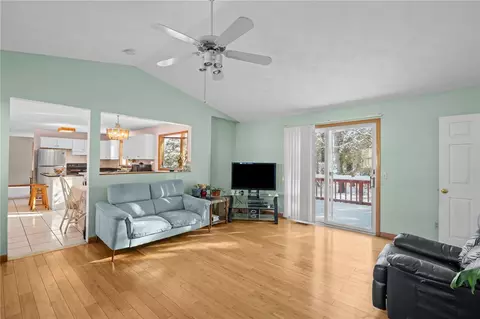 10 Arrowhead Way, Warwick, RI 02886 photo 7