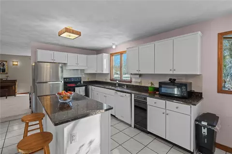 10 Arrowhead Way, Warwick, RI 02886 photo 13