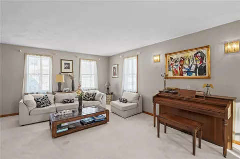 10 Arrowhead Way, Warwick, RI 02886 photo 9