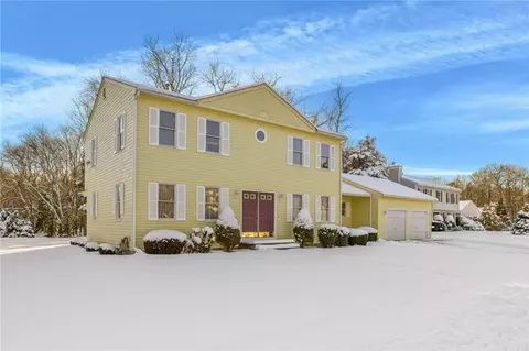 10 Arrowhead Way, Warwick, RI 02886 photo 2
