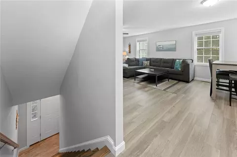 48 Stone Bridge Dr, South Kingstown, RI 02879
