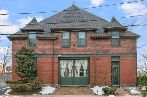 10 Slocum St #5, Providence, RI 02909