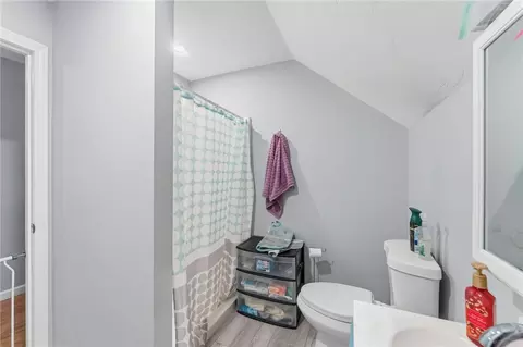 Bath - 526 Bernon St, Woonsocket, RI 02895 photo 4 of 4