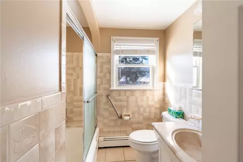 Bath - 727 Mendon Rd, Woonsocket, RI 02895 photo 1 of 8