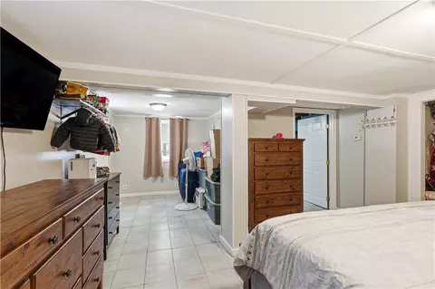 Bedroom - 727 Mendon Rd, Woonsocket, RI 02895 photo 3 of 7