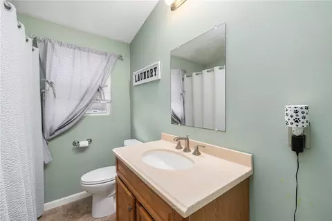 Bath - 39 Mohawk St, Coventry, RI 02816 photo 1 of 1