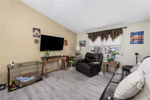 Living - 39 Mohawk St, Coventry, RI 02816 photo 1 of 2