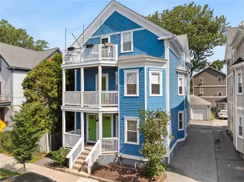 202 Rochambeau Ave #2, Providence, RI 02906