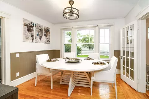 Dining - 821 Post Rd, Warwick, RI 02888 photo 2 of 4