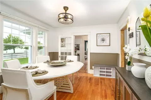 Dining - 821 Post Rd, Warwick, RI 02888 photo 4 of 4