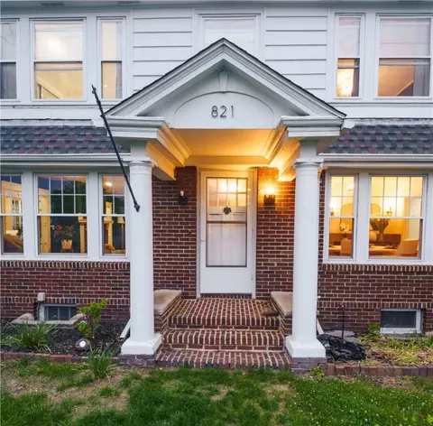 Exterior - 821 Post Rd, Warwick, RI 02888 photo 2 of 3
