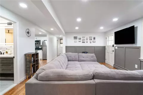 Living - 821 Post Rd, Warwick, RI 02888 photo 1 of 3