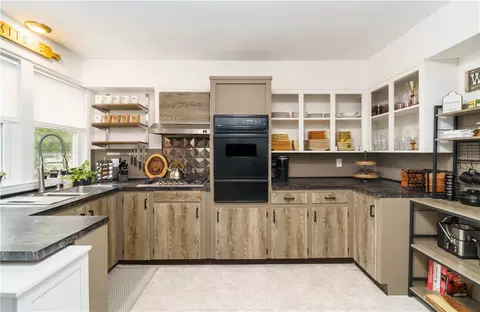Kitchen - 821 Post Rd, Warwick, RI 02888 photo 3 of 6