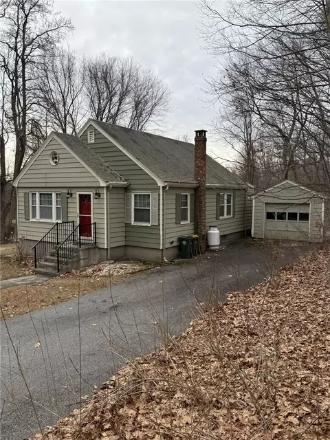 100 Swan Rd, Smithfield, RI 02917