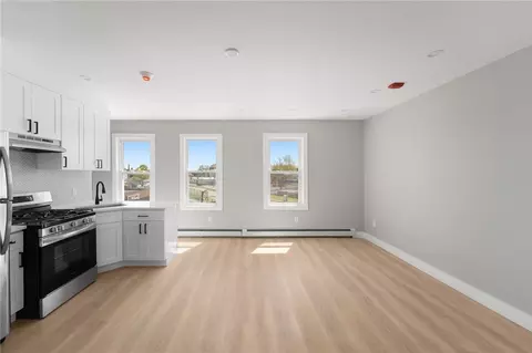 Living - 735 Broadway, Pawtucket, RI 02861 photo 3 of 6