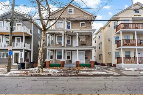 154 Oakland Ave, Providence, RI 02908