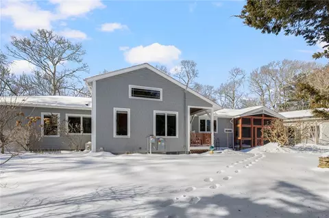 1808 Ministerial Rd, South Kingstown, RI 02879