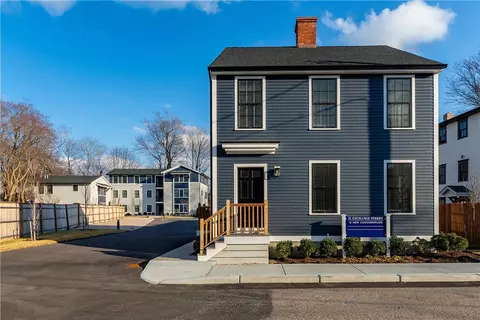 32 Exchange St #1A, East Greenwich, RI 02818