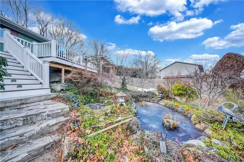 Exterior - 3945 Post Rd, Warwick, RI 02886 photo 4 of 7