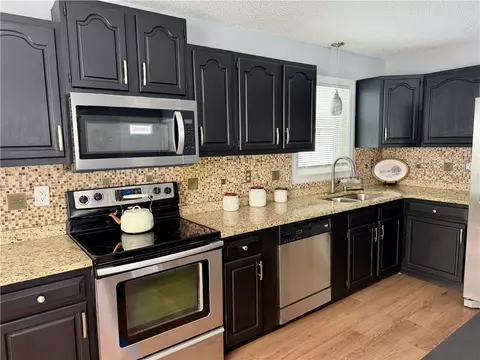 Kitchen - 30 Huntley Rd, Killingly, CT 06241 photo 1 of 5