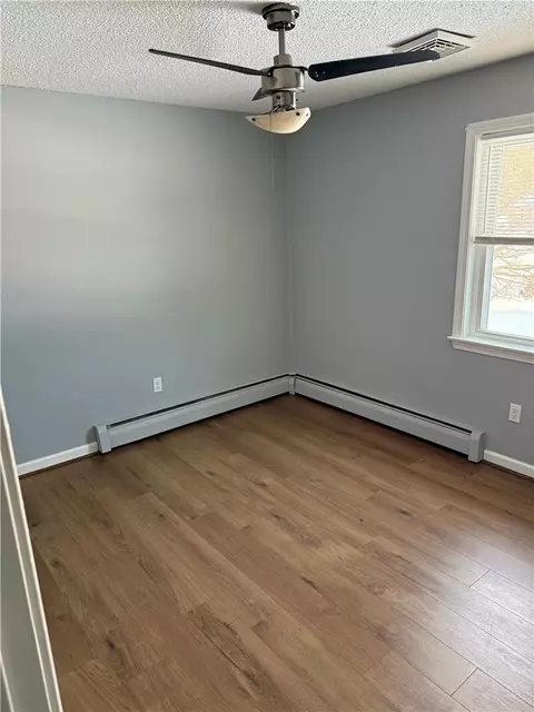 Bedroom - 30 Huntley Rd, Killingly, CT 06241 photo 3 of 5