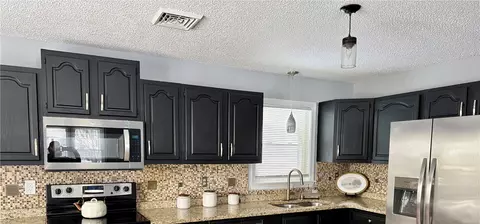 Kitchen - 30 Huntley Rd, Killingly, CT 06241 photo 2 of 5