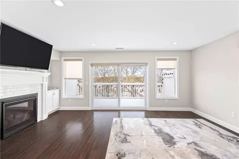 Living - 3800 Post Rd #4, Warwick, RI 02886 photo 3 of 4