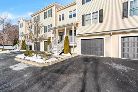 Exterior - 3800 Post Rd #4, Warwick, RI 02886 photo 5 of 5