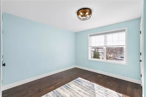 Bedroom - 3800 Post Rd #4, Warwick, RI 02886 photo 6 of 8