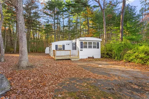84 Linda Dr, Coventry, RI 02816