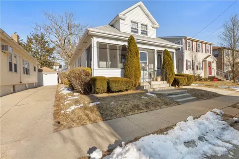 55 Melrose Dr, Cranston, RI 02910