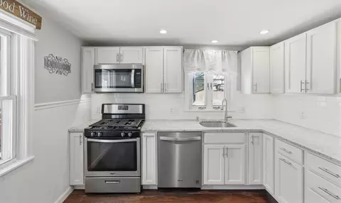 Kitchen - 11 Midway Dr, Warwick, RI 02886 photo 2 of 3