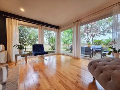 141 Glen Ridge Rd, Cranston, RI 02920